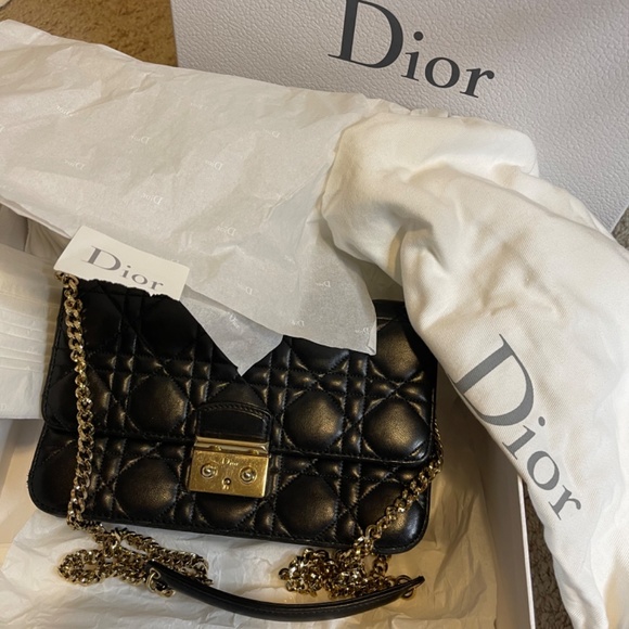 Christian Dior - Picture 2 of 7